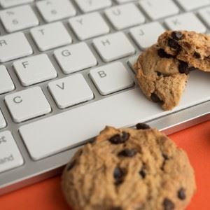 Illustrasjonsbilde av cookies på tastaturet (Getty Images).